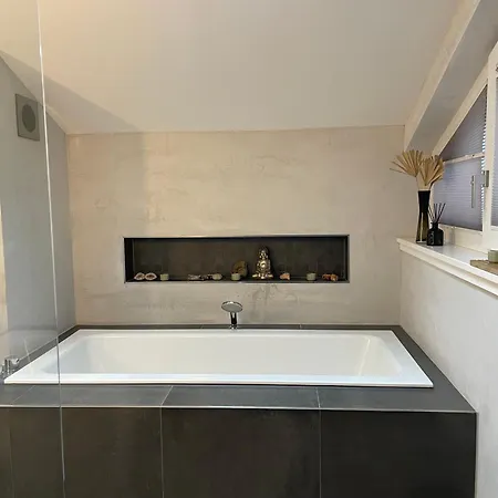 Modernes Holzhaus Im Skandinavischen Stil Mit Grossem Garten Und Sauna Hébergement de vacances