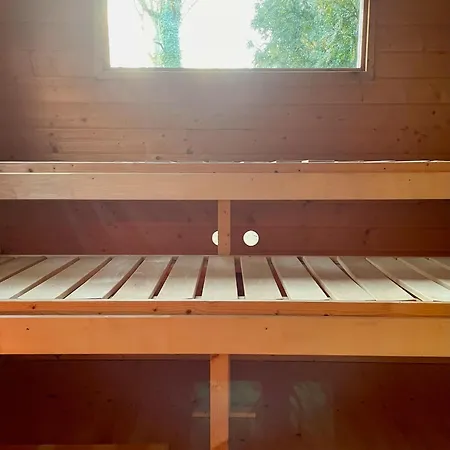 Modernes Holzhaus Im Skandinavischen Stil Mit Grossem Garten Und Sauna *