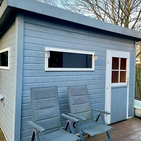Hébergement de vacances Modernes Holzhaus Im Skandinavischen Stil Mit Grossem Garten Und Sauna