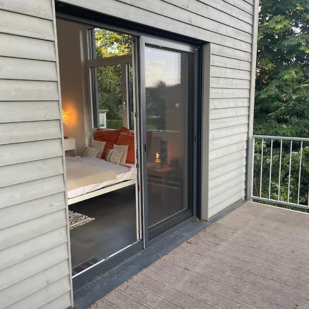 Modernes Holzhaus Im Skandinavischen Stil Mit Grossem Garten Und Sauna Hébergement de vacances *