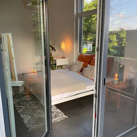 Hébergement de vacances Modernes Holzhaus Im Skandinavischen Stil Mit Grossem Garten Und Sauna *
